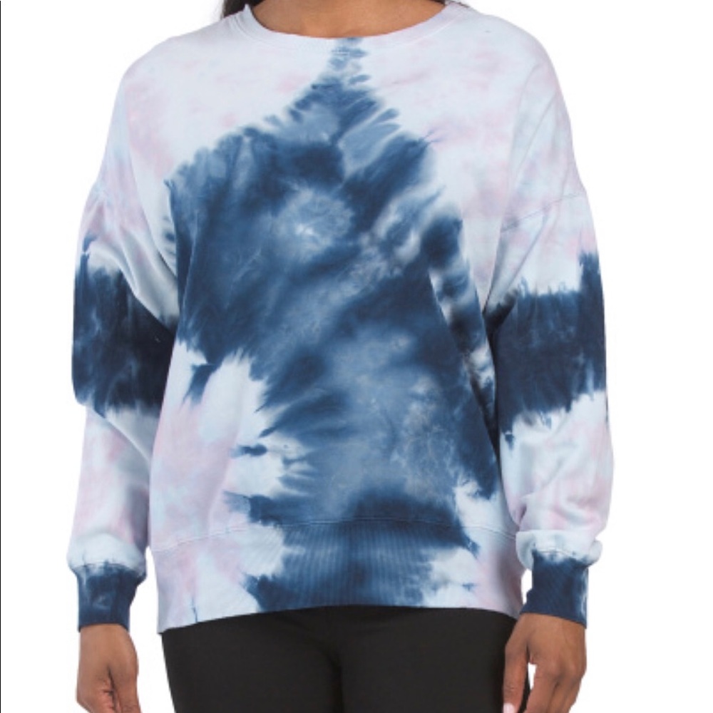 AR-33 Touch of Rose Pullover‎ Sweater